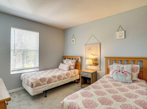 9 Mi to Disney: Spacious Resort Home w/ Lazy River