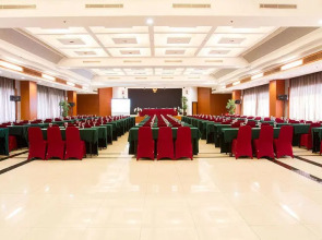 Lume'os Hotel Cempaka Putih