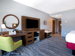 Hampton Inn & Suites Ottawa West
