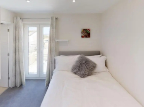 The Woodland Collection, 10 mins from beaches