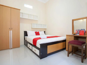 RedDoorz Syariah near UNTAG Banyuwangi