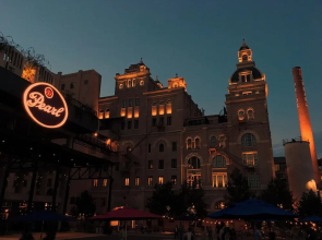 Cutting-edge Elegant 3BR 2.5ba Home Near Downtown!