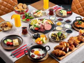 Mövenpick Hotel Istanbul Golden Horn