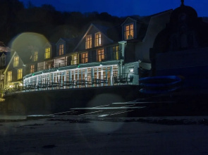 South Sands Hotel