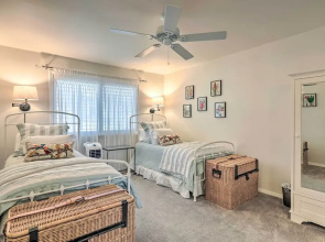Flagstaff Townhome w/ Deck: 10 Mi to Walnut Canyon