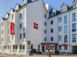 Nikii City Hotel