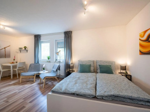 EG Wohnung, zentral, TOP Anbindung, mit großer Terrasse
