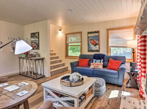 Steps to Lake: Cabin w/ Deck in Lake Arrowhead