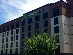 Holiday Inn Express Atlanta Galleria - Ballpark Area by IHG