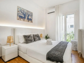 Mellow 2-Bedroom Apartment in Athens