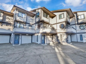 2250-forest Shores Lake View Condo Combo 3 Bedroom Home by RedAwning