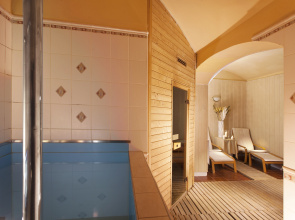 Green Garden Hotel