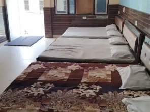 Shri Ganpati Guest House by OYO Rooms