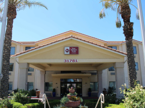 Best Western Plus Lake Elsinore Inn & Suites