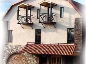 Galavnis Kari Hotel