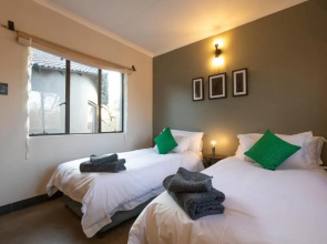 Antares Bush Camp & Safaris - Hostel