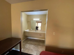 Budget Inn
