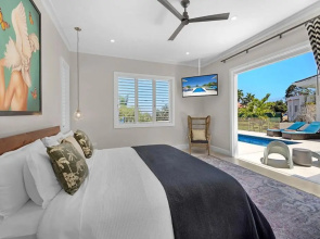 Hospitality Expert EDEN LUXE 1 Pool Beach Chef