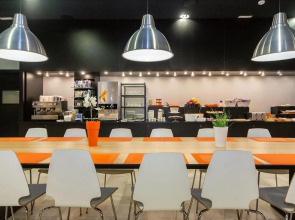 Отель Barna House Hotel