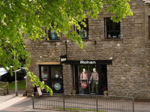 Maypole Inn