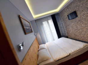 Sunlife Hotel Old City