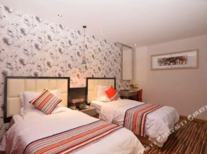 Plateau Impression Hotel (Xining Dongguan Dasi Mojia Street)