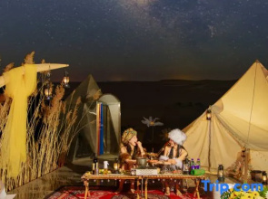 Dunhuang Dreammaker Windy Desert Wild Luxury Star Watching Camp