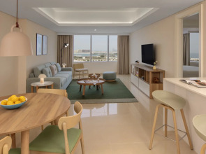 Staybridge Suites Dubai Internet City, an IHG Hotel