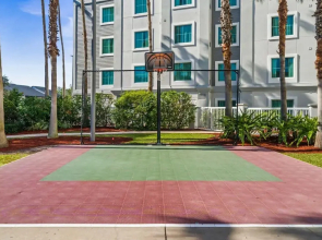 1BR Free Shuttle to Disney Parks