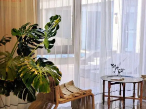 Nest Bar B & B