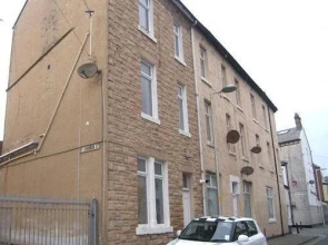 The Hangover Hotel - Hostel