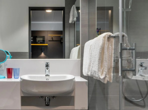 Landmark Premier Hotel