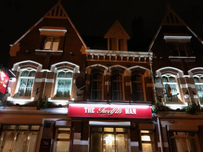 Anfield Accommodation Part Of The Twelfth Man Public House