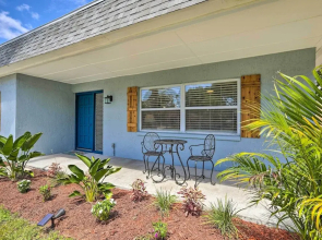 Breezy Largo Getaway - 5 Minutes to Beach!
