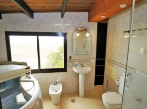 Room in San Bartolome - 104381 by MO Rentals