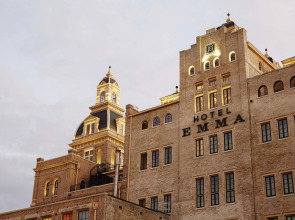 Hotel Emma at Pearl on the Riverwalk