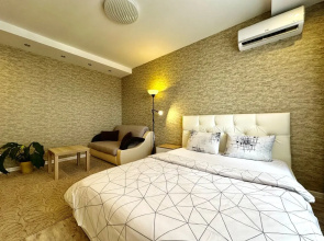 Fresh room on Marshala Ustinov Street, 1
