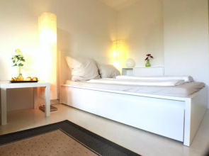 Großes helles Zimmer + eigenes Bad