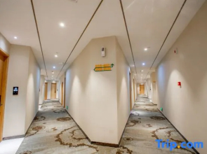 Yunchengxiyue Hotel (Yuyao North High-speed Railway Station)