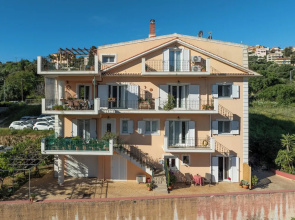 Elisso Apartment