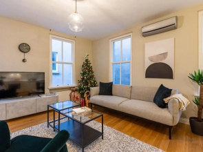 Mesmerizing Flat With Bosphorus View