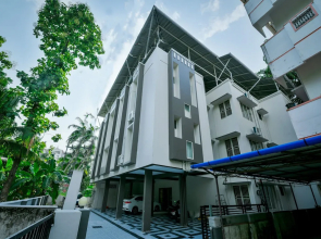 Kadavil Suites by OYO Rooms
