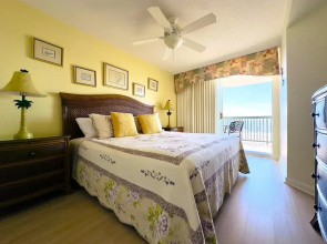 Ashworth 303 3 Bedroom Condo by RedAwning, North Myrtle Beach