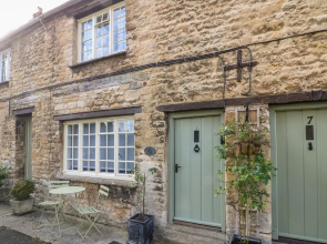 6 George Yard