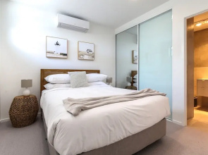 Elegant 2-bed Apartment With Stunning Views
