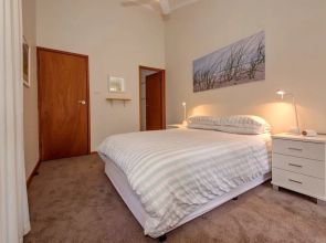 Bay Parklands, Townhouse 15, 2 Gowrie Avenue