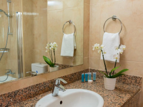 Ascos Coral Beach Hotel