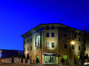 Hotel Ovest