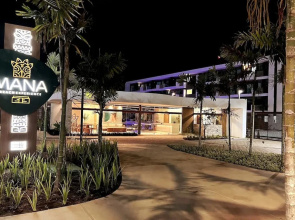 Flats Mana Beach Experience - Muro alto