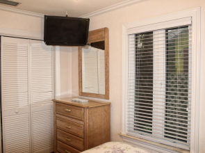Treasure Island Beach Retreat Sleeps Up To 9